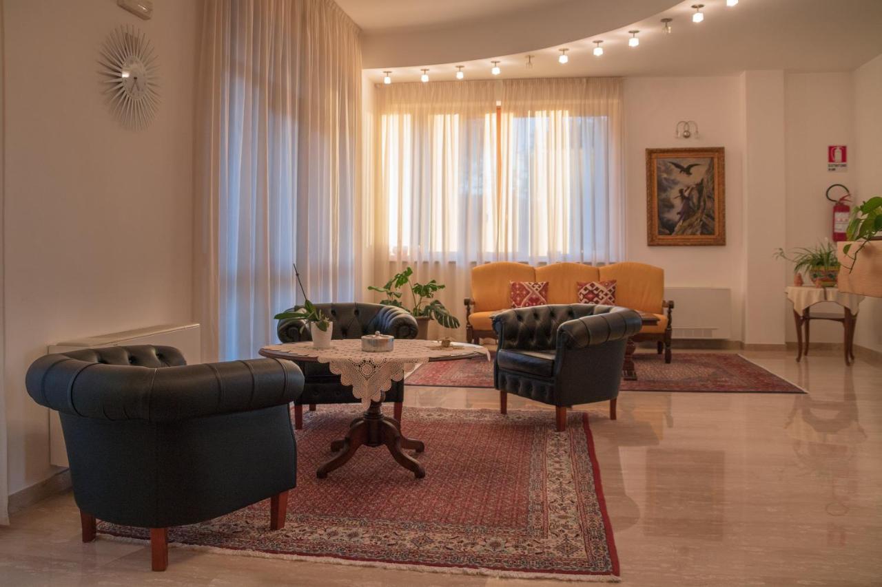 Ruggiero Park Hotel Вало дела Луканиа Екстериор снимка