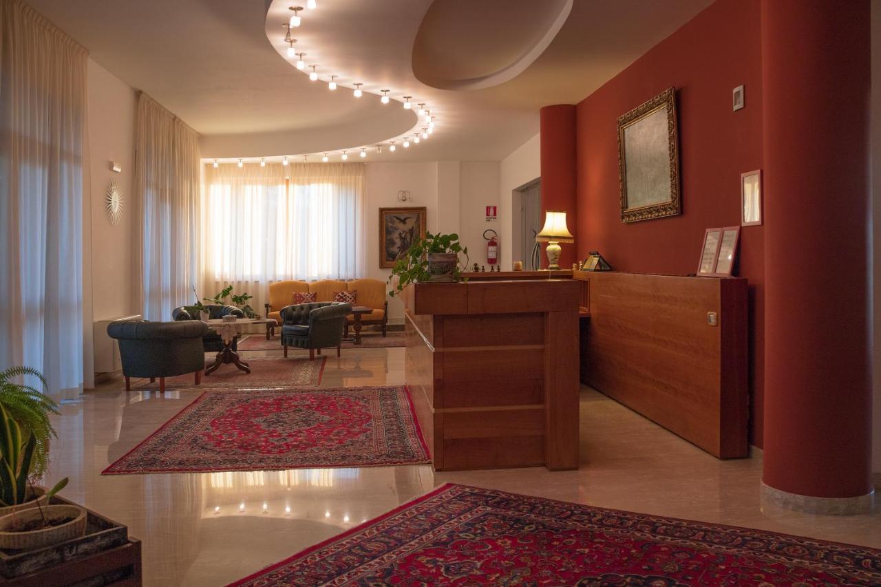 Ruggiero Park Hotel Вало дела Луканиа Екстериор снимка