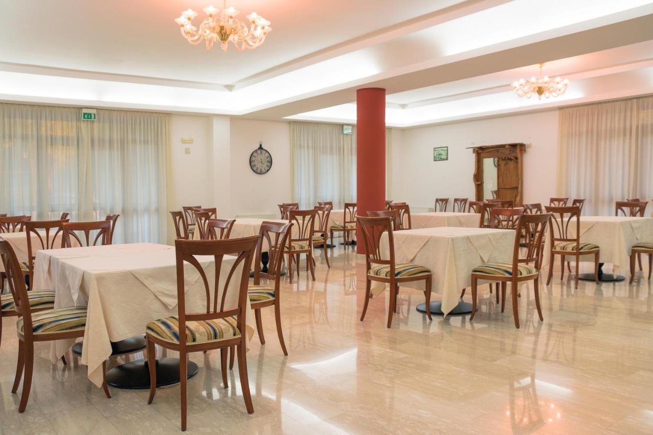Ruggiero Park Hotel Вало дела Луканиа Екстериор снимка