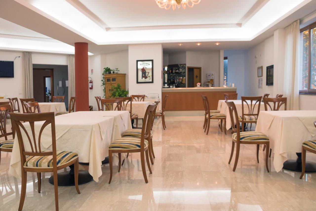 Ruggiero Park Hotel Вало дела Луканиа Екстериор снимка